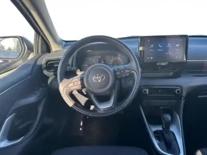 Photo 11 Toyota Yaris  116h Dynamic 5p MC24