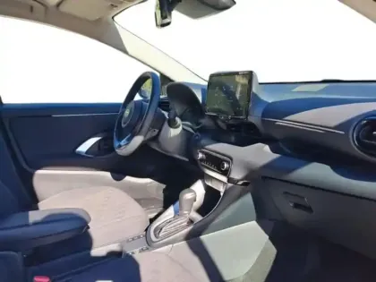 Photo 23 Toyota Yaris  116h Dynamic 5p MC24