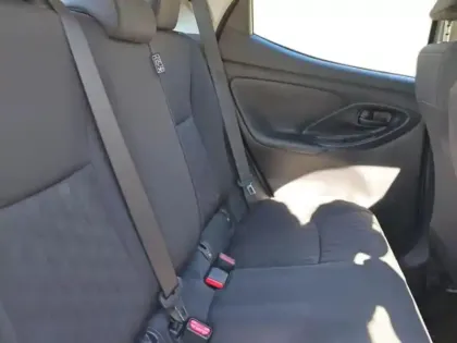 Photo 24 Toyota Yaris  116h Dynamic 5p MC24