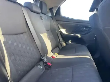 Photo 9 Toyota Yaris  116h Dynamic 5p MC24