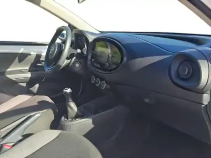 Photo 8 Toyota Aygo  X 1.0 VVT-i 72ch Dynamic MY23