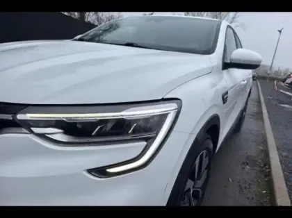 Photo 13 Renault Arkana  1.6 E-Tech hybride 145ch Evolution -22