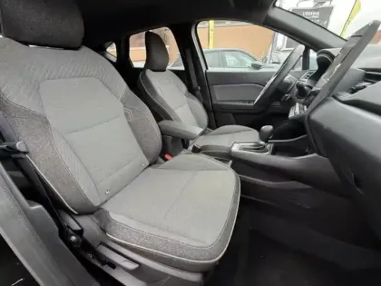 Photo 10 Renault Captur  1.6 E-Tech full hybrid 145ch Techno