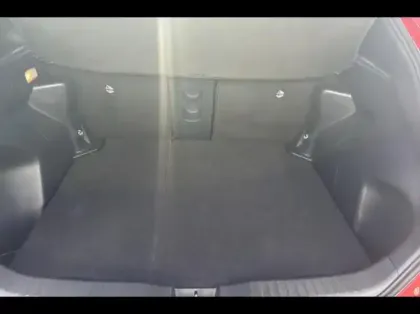 Photo 8 Toyota Yaris  Cross 130h Design 2WD RAC PACK CARGO