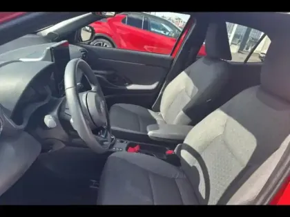 Photo 9 Toyota Yaris  Cross 130h Design 2WD RAC PACK CARGO