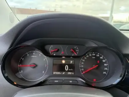 Photo 13 Opel Crossland X  1.2 Turbo 110ch Design 120 ans BVA Euro 6d-T