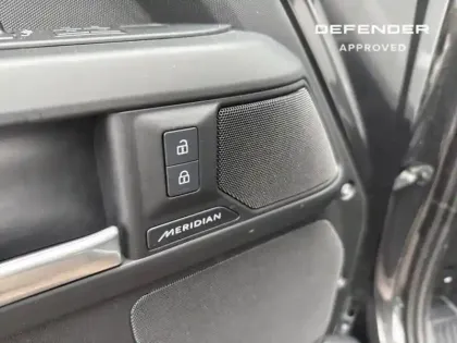 Photo 10 Land rover Defender  110 3.0 D250 Hard Top X-Dynamic SE