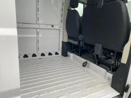 Photo 9 Peugeot Boxer  Fg L2H2 3.5 140ch S&S Pack Premium Connect