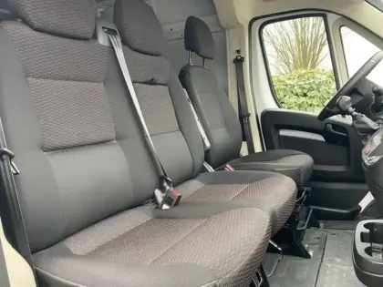 Photo 6 Peugeot Boxer  Fg L2H2 3.5 140ch S&S Pack Premium Connect