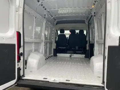 Photo 10 Peugeot Boxer  Fg L2H2 3.5 140ch S&S Pack Premium Connect