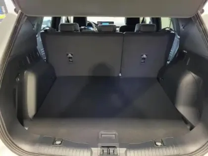 Photo 12 Ford Kuga  2.5 Duratec 180ch Hybrid FlexiFuel Titanium Powershift