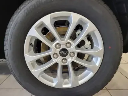 Photo 8 Ford Kuga  2.5 Duratec 180ch Hybrid FlexiFuel Titanium Powershift