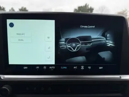 Photo 6 Volkswagen Transporter  Fg Van L1 2.0 TDI 150ch Business 4Motion BVA8