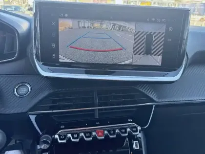 Photo 34 Peugeot 208  Hybrid 100 e-DCS6