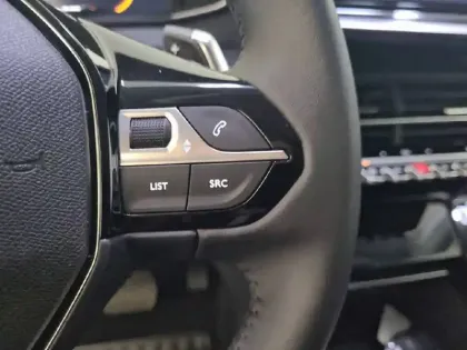 Photo 61 Peugeot 208  Hybrid 100 e-DCS6