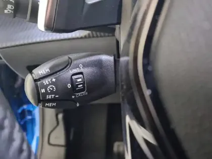 Photo 62 Peugeot 208  Hybrid 100 e-DCS6