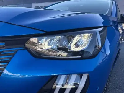 Photo 15 Peugeot 208  Hybrid 100 e-DCS6