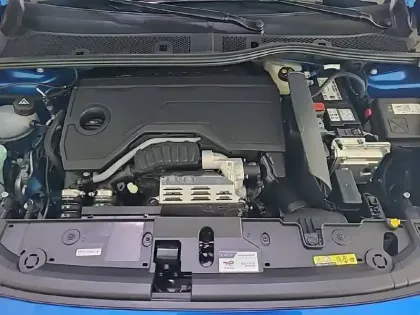 Photo 54 Peugeot 208  Hybrid 100 e-DCS6