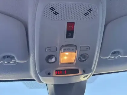 Photo 39 Peugeot 208  Hybrid 100 e-DCS6