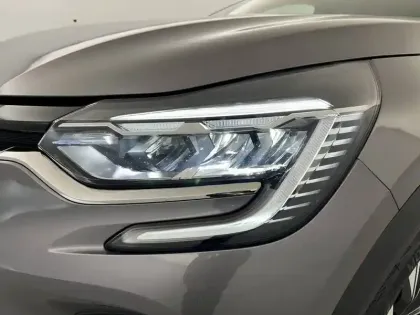 Photo 35 Renault Captur  E-Tech full hybrid 145