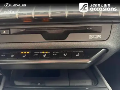 Photo 19 Lexus UX  250h 4WD