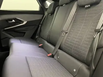 Photo 14 Peugeot 3008  Electrique 210 ch 73 kWh