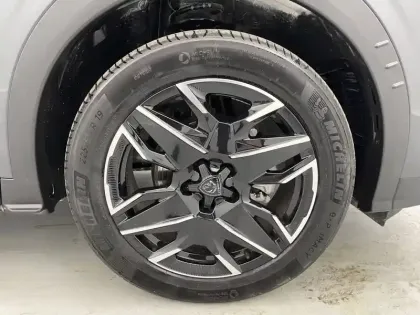 Photo 17 Peugeot 3008  Hybrid 136 e-DCS6