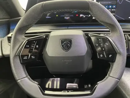 Photo 86 Peugeot 3008  Hybrid 136 e-DCS6