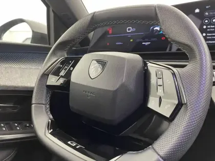 Photo 92 Peugeot 3008  Hybrid 136 e-DCS6