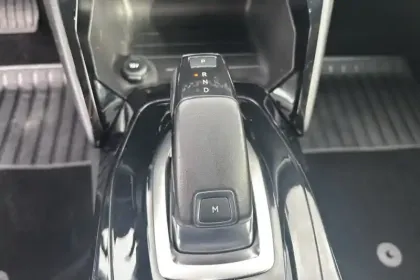 Photo 25 Peugeot 208  PureTech 100 S&S EAT8