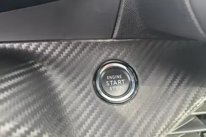 Photo 20 Peugeot 208  PureTech 100 S&S EAT8