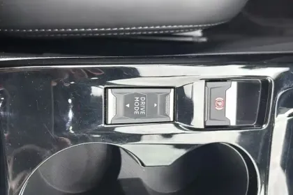 Photo 26 Peugeot 208  PureTech 100 S&S EAT8