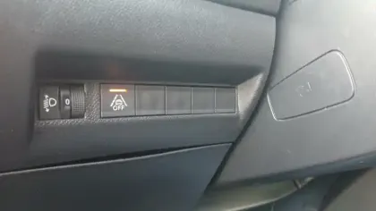 Photo 36 Peugeot 2008  Moteur électrique 136 ch