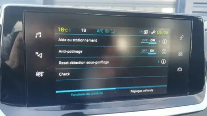 Photo 25 Peugeot 2008  Moteur électrique 136 ch