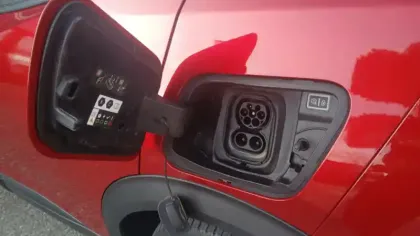 Photo 38 Peugeot 2008  Moteur électrique 136 ch