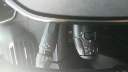 Photo 33 Peugeot 2008  Moteur électrique 136 ch