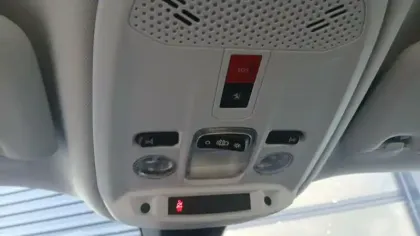 Photo 32 Peugeot 2008  Moteur électrique 136 ch