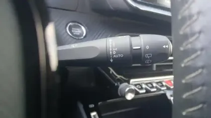 Photo 34 Peugeot 2008  Moteur électrique 136 ch