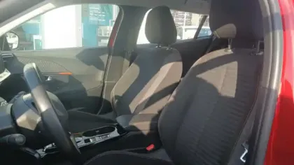 Photo 9 Peugeot 2008  Moteur électrique 136 ch