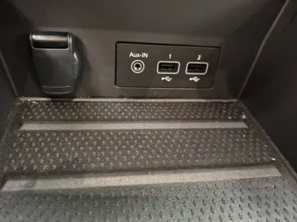 Photo 44 Renault Captur Gén. II (HJB) Ph1 NG Iconic 5