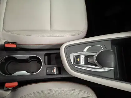 Photo 34 Renault Captur Gén. II (HJB) Ph1 NG Iconic 5