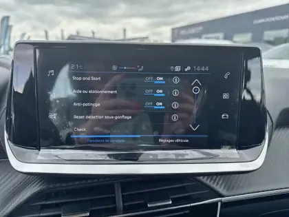 Photo 11 Peugeot 208  BlueHDi 100 S&S BVM6