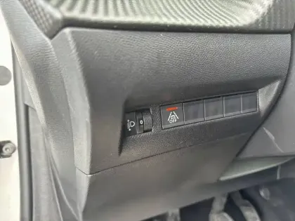 Photo 12 Peugeot 208  BlueHDi 100 S&S BVM6