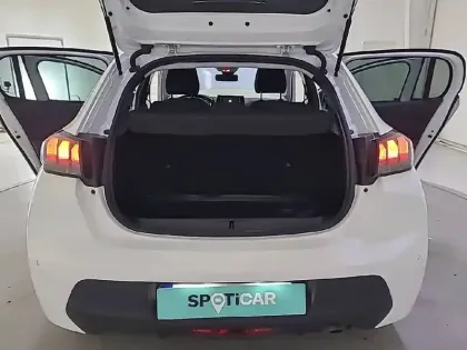 Photo 64 Peugeot 208  PureTech 100 S&S BVM6