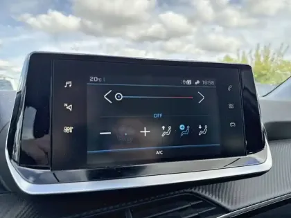 Photo 27 Peugeot 208  PureTech 100 S&S BVM6