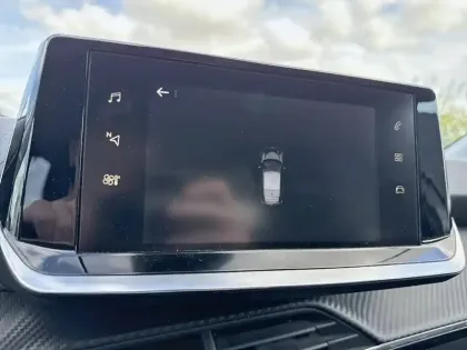 Photo 24 Peugeot 208  PureTech 100 S&S BVM6