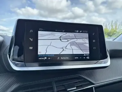 Photo 25 Peugeot 208  PureTech 100 S&S BVM6