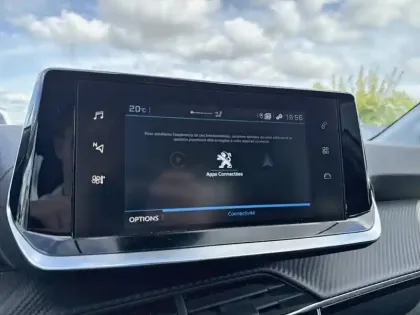 Photo 26 Peugeot 208  PureTech 100 S&S BVM6