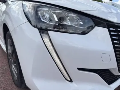 Photo 20 Peugeot 208  PureTech 100 S&S BVM6