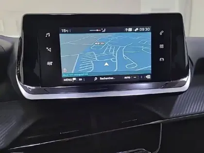 Photo 47 Peugeot 208  PureTech 100 S&S BVM6